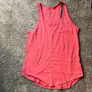 NWOT universal thread tank